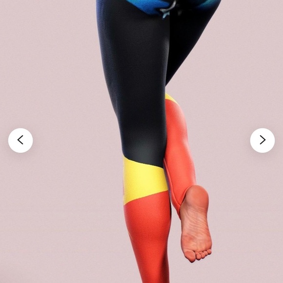 Wonder Woman leggings - Picture 2 of 8